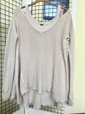 Free People Cream Moonshine V-Neck Lightweight Knit Sweater